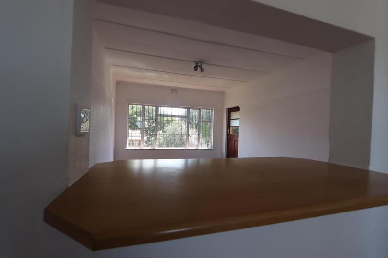 To Let 2 Bedroom Property for Rent in Lansdowne Western Cape